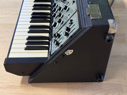 Roland-SH5